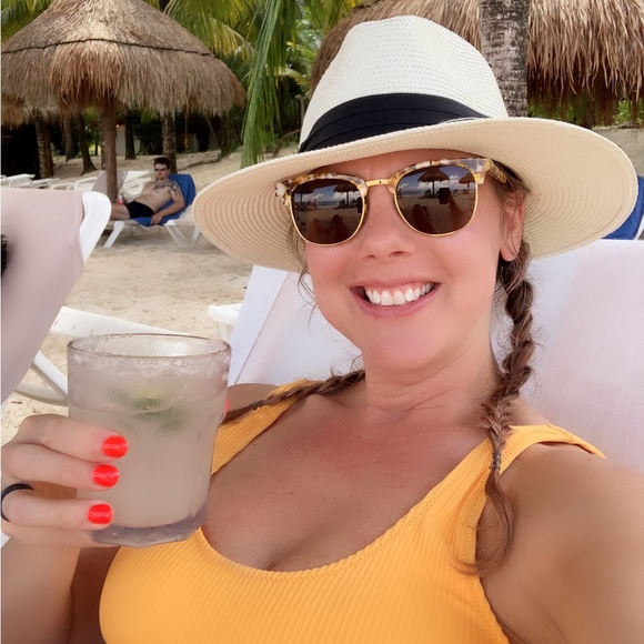 🌼WELCOME TO MY CLOSET🌼 - Picture 8 of 8